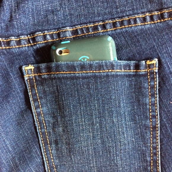 Old Navy MATERNITY Bootcut Jeans - Picture 4 of 4